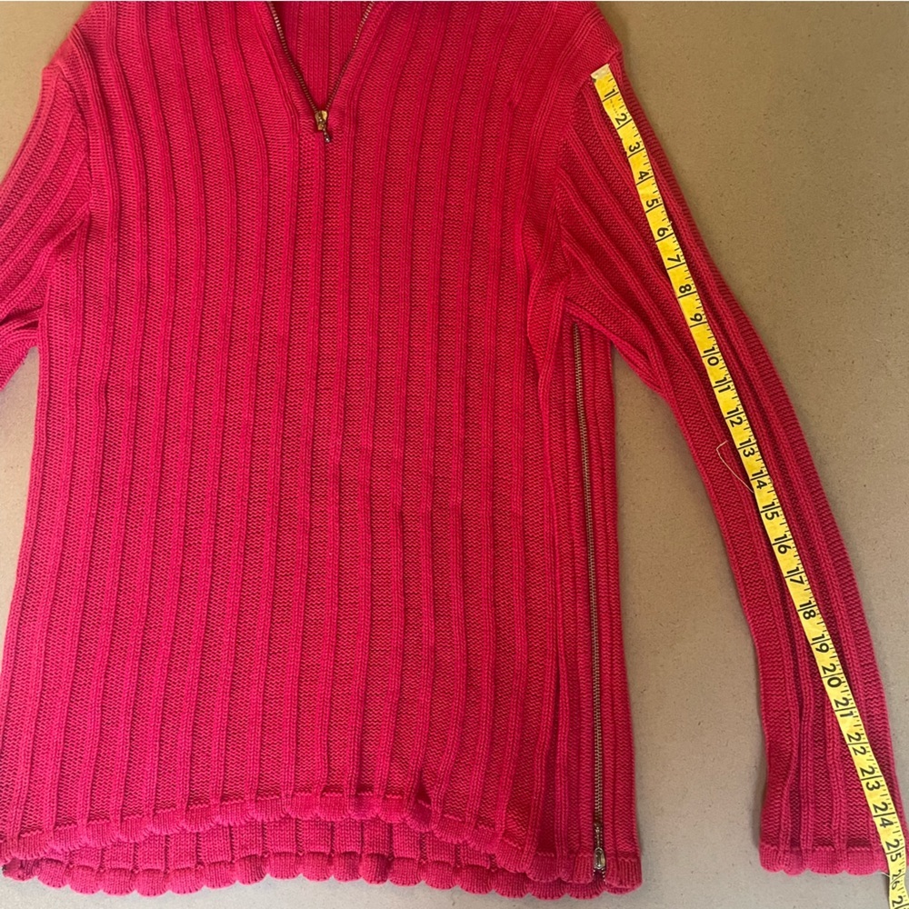 Ribbed Knit Scalloped Hem Longline Red Collared Sweater with Zipper Accents - Picture 5 of 7